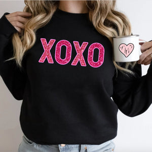 Womens Glitter XOXO Valentines Day T-Shirt for Women, Hugs and Kisses, Valentines Day Shirt, Valentines Gift for Her, XOXO Tee